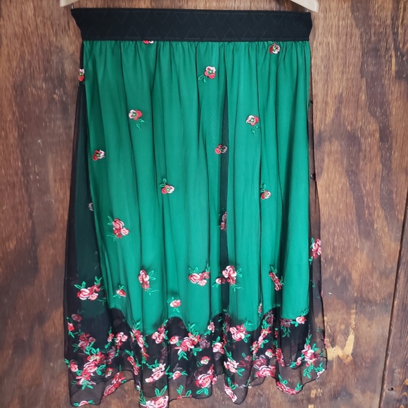 LuLaRoe Jill Embroidered Midi Skirt- M - Picture 8 of 8